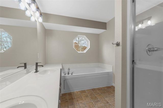 120 Palace Way Drive, Troy, MO 63379