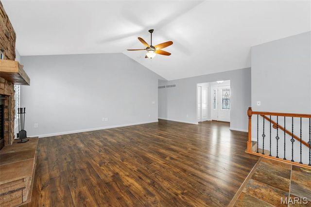 120 Palace Way Drive, Troy, MO 63379