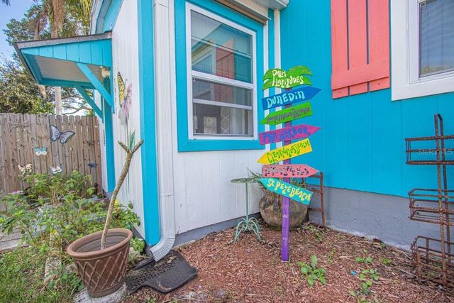 1999 N BETTY LANE, Clearwater, FL 33755
