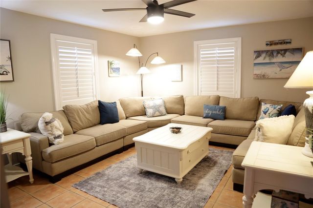 1999 N BETTY LANE, Clearwater, FL 33755