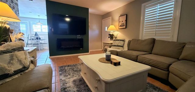 1999 N BETTY LANE, Clearwater, FL 33755