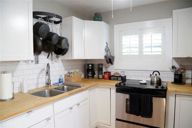 1999 N BETTY LANE, Clearwater, FL 33755