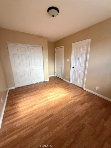 6117 S Hoover, Los Angeles, CA 90044