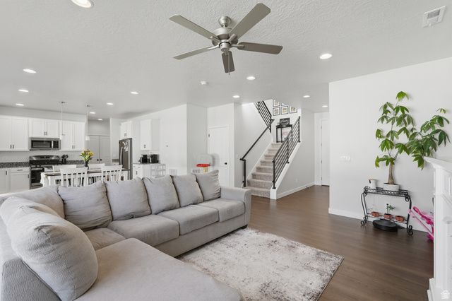 3382 S CLAIRE AVE, Syracuse, UT 84075