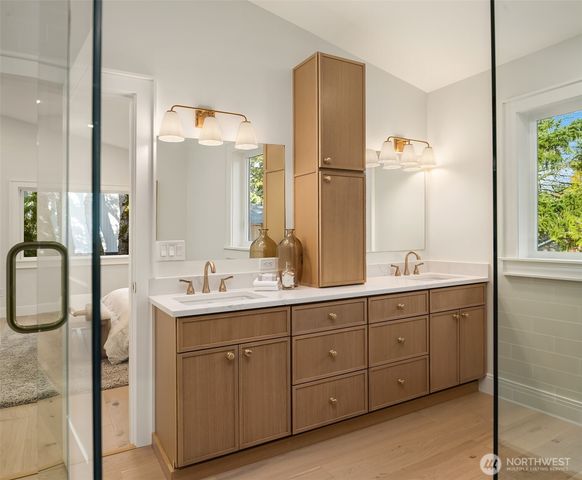 10010 161st Avenue NE, Redmond, WA 98052