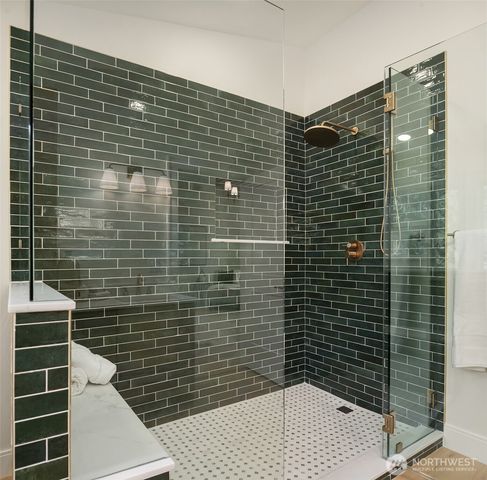 10010 161st Avenue NE, Redmond, WA 98052