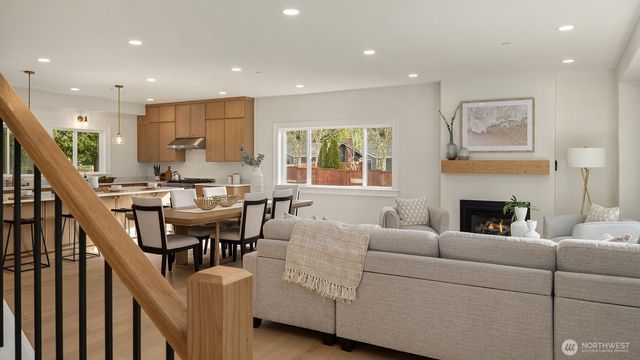 10010 161st Avenue NE, Redmond, WA 98052