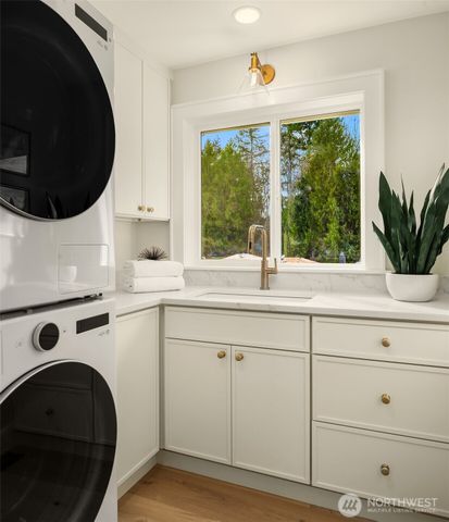 10010 161st Avenue NE, Redmond, WA 98052