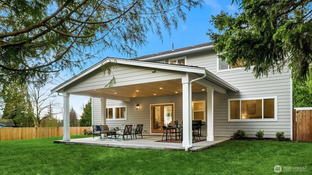 10010 161st Avenue NE, Redmond, WA 98052