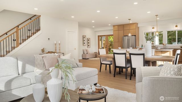 10010 161st Avenue NE, Redmond, WA 98052