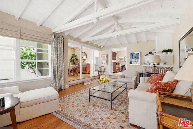 11333 Berwick Street, Los Angeles, CA 90049