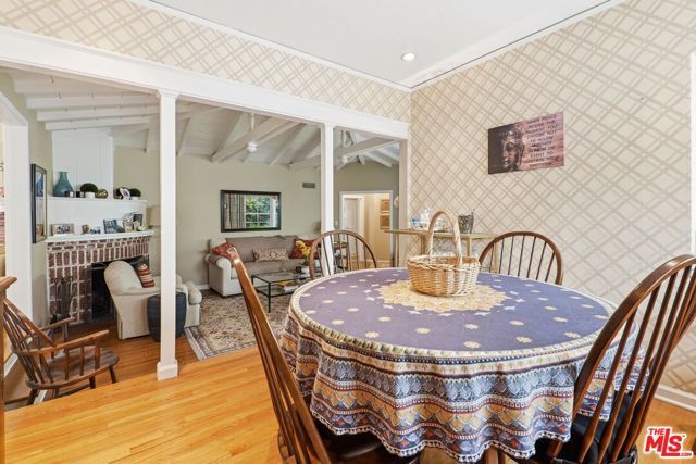 11333 Berwick Street, Los Angeles, CA 90049