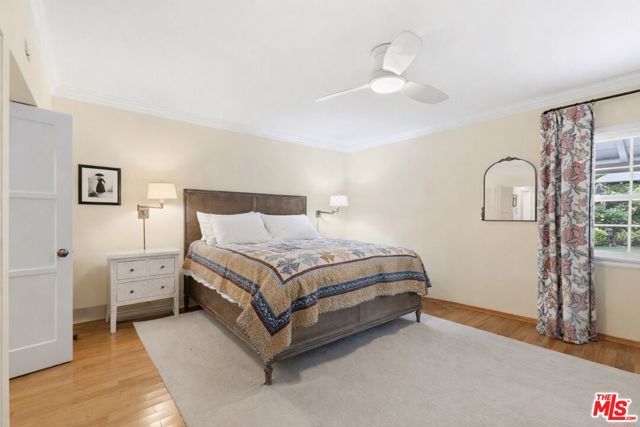 11333 Berwick Street, Los Angeles, CA 90049