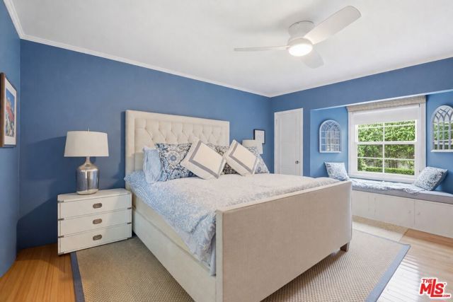 11333 Berwick Street, Los Angeles, CA 90049