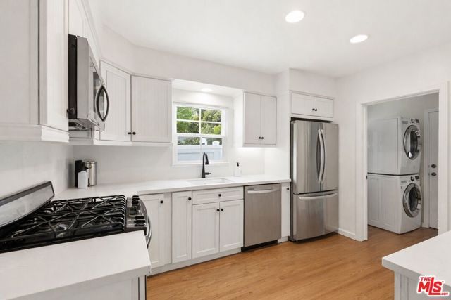 11333 Berwick Street, Los Angeles, CA 90049