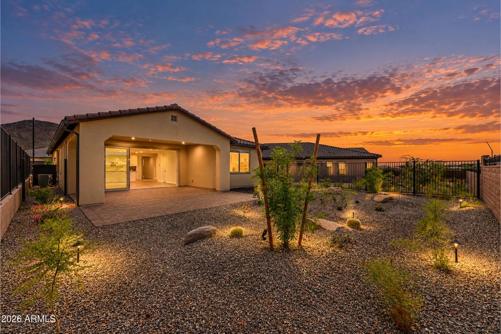 13052 W EAGLE FEATHER Road, Peoria, AZ 85383 — photo 3