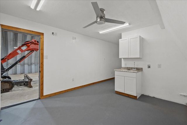 6910 Avenue V, Santa Fe, TX 77510