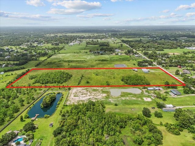 6910 Avenue V, Santa Fe, TX 77510