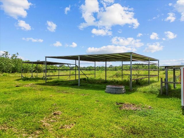 6910 Avenue V, Santa Fe, TX 77510