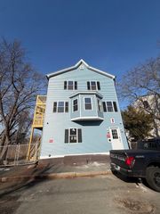 57 Oak Island St 1, Revere, MA 02151