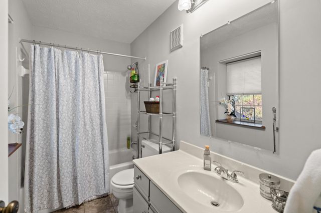 2709 Leatherwood Court, Crestview Hills, KY 41017