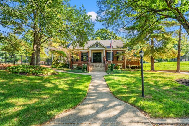 2709 Leatherwood Court, Crestview Hills, KY 41017