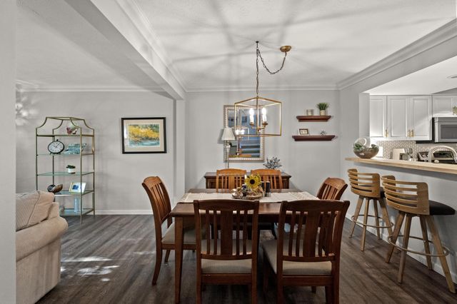 2709 Leatherwood Court, Crestview Hills, KY 41017