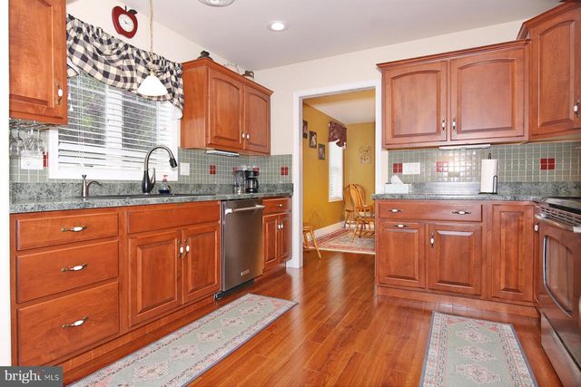 1061 ALDEN WAY, Lebanon, PA 17042