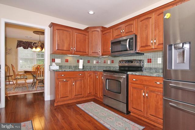 1061 ALDEN WAY, Lebanon, PA 17042
