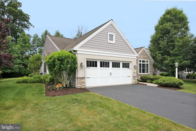 1061 ALDEN WAY, Lebanon, PA 17042