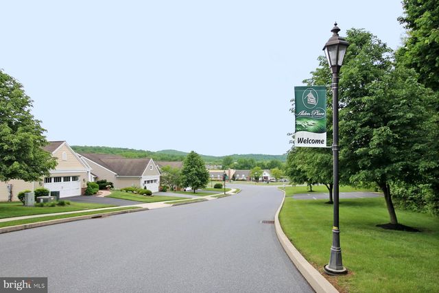 1061 ALDEN WAY, Lebanon, PA 17042