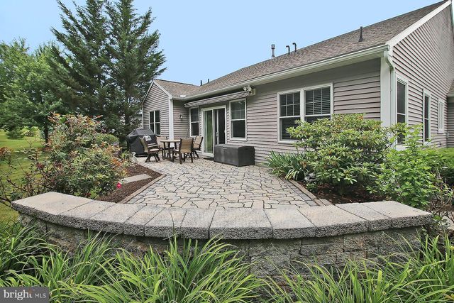 1061 ALDEN WAY, Lebanon, PA 17042