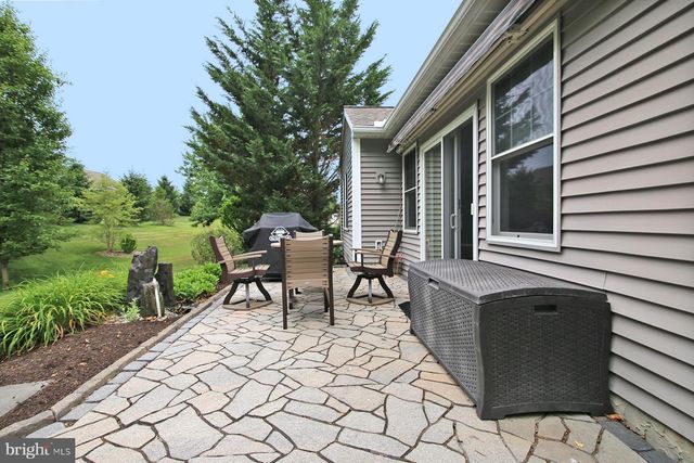 1061 ALDEN WAY, Lebanon, PA 17042