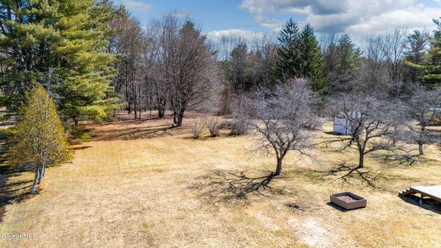 1323 Midline Road, Amsterdam, NY 12010