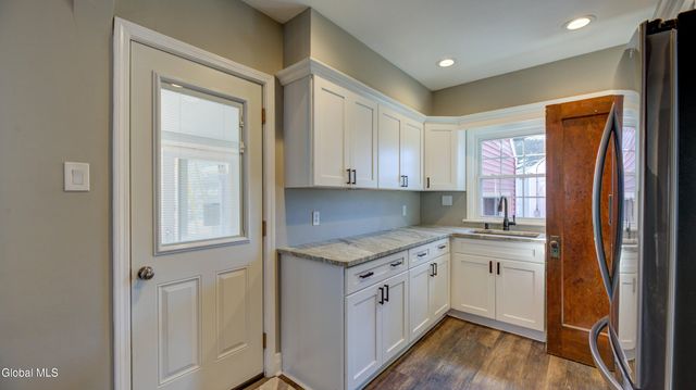 1323 Midline Road, Amsterdam, NY 12010