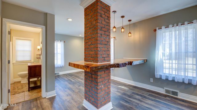 1323 Midline Road, Amsterdam, NY 12010