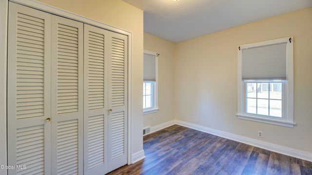 1323 Midline Road, Amsterdam, NY 12010