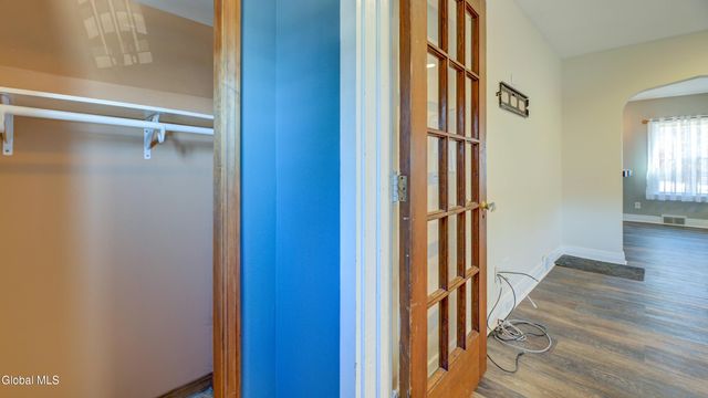 1323 Midline Road, Amsterdam, NY 12010