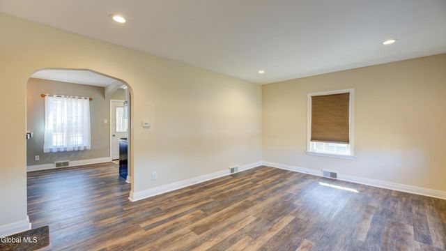 1323 Midline Road, Amsterdam, NY 12010