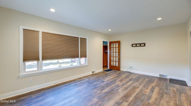 1323 Midline Road, Amsterdam, NY 12010