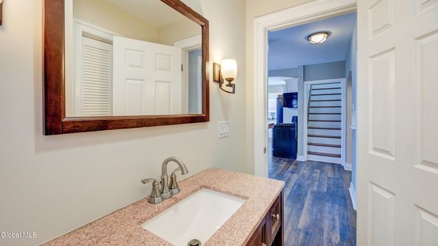 1323 Midline Road, Amsterdam, NY 12010