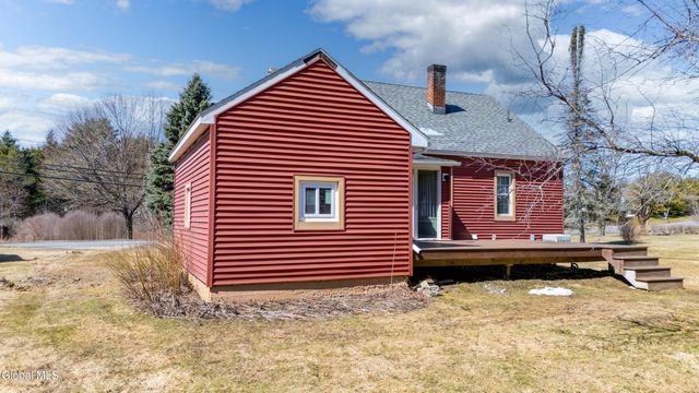 1323 Midline Road, Amsterdam, NY 12010