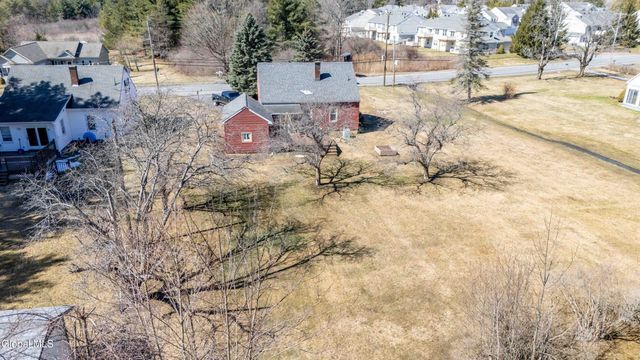 1323 Midline Road, Amsterdam, NY 12010