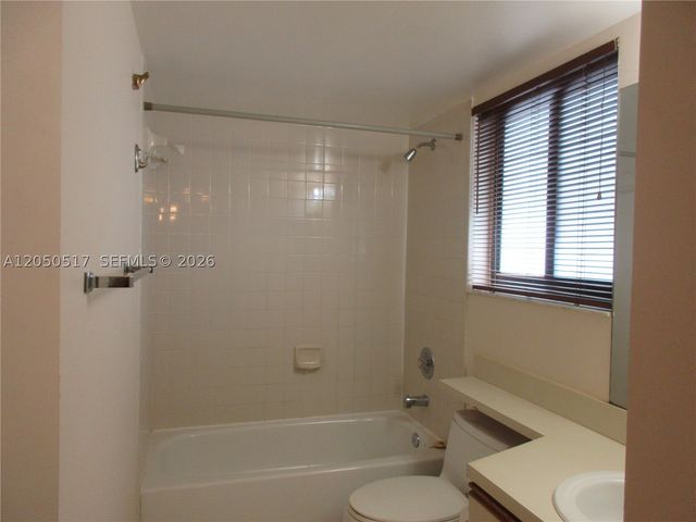 15545 N Miami Lakeway N 211, Miami Lakes, FL 33014