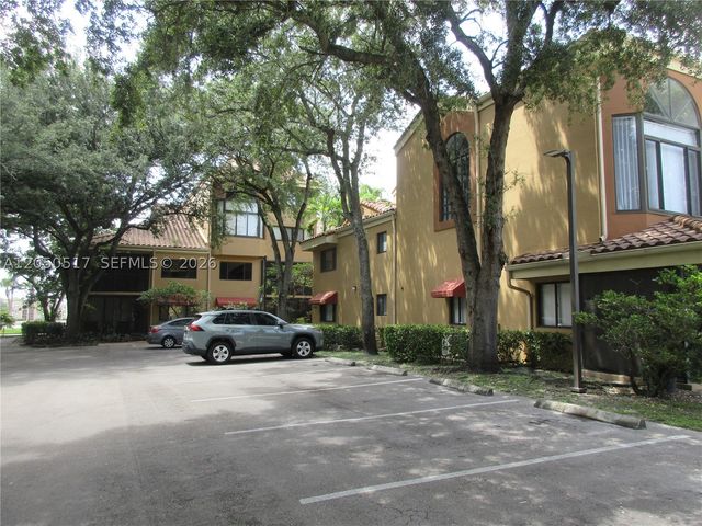 15545 N Miami Lakeway N 211, Miami Lakes, FL 33014