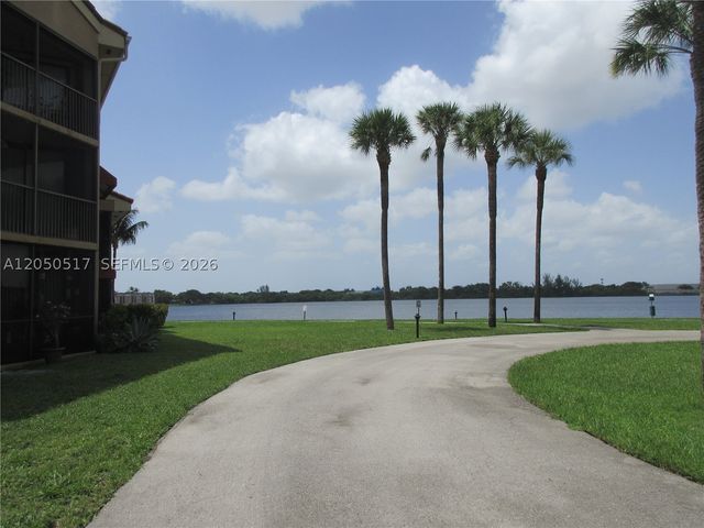 15545 N Miami Lakeway N 211, Miami Lakes, FL 33014