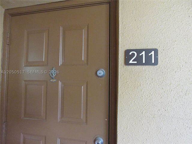 15545 N Miami Lakeway N 211, Miami Lakes, FL 33014