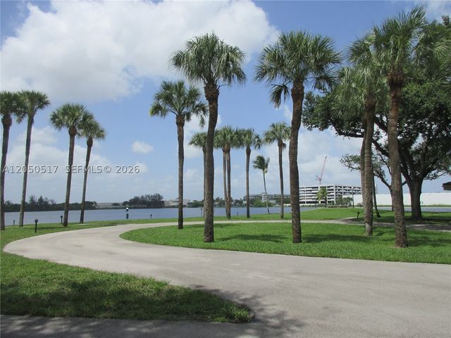 15545 N Miami Lakeway N 211, Miami Lakes, FL 33014
