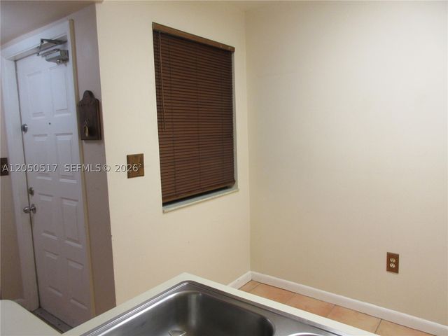15545 N Miami Lakeway N 211, Miami Lakes, FL 33014