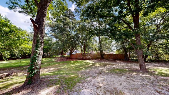 301 Hedstrom Drive, Dothan, AL 36301